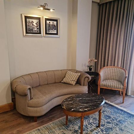 Hotel Crown Plaza Исламабад Екстериор снимка